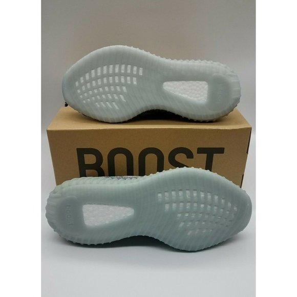 Athletic_Shoes